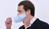 Le chancelier autrichien, Sebastian Kurz, porte un masque de protection lors de ses apparitions publiques. (© picture-alliance/dpa)