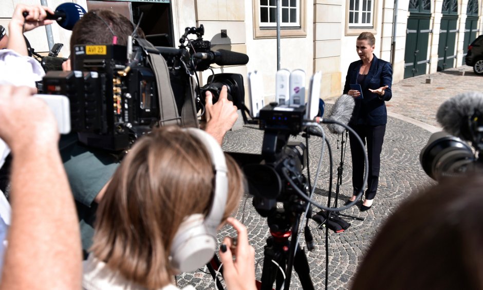 Dänemarks Premierministerin Mette Frederiksen will die Zukunft des öffentlich-rechtlichen Rundfunks neu verhandeln.