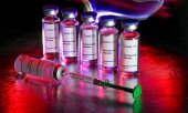 Вакцина BNT162b2, разработанная компанией BioNtech, прошла третью стадию клинических испытаний, в ходе которой была опробована на около 43500 пациентах. (© picture-alliance/dpa)