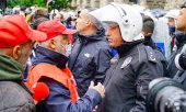 In Istanbul setzten sich einige Arbeiter über das verhängte Demonstrationsverbot zum 1. Mai hinweg. (© picture-alliance/Depo Photos/ABACA)