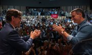 Le chef de file du PSC, Salvador Illa, et le Premier ministre espagnol, Pedro Sánchez, en meeting de campagne. (© picture alliance/ASSOCIATED PRESS / Emilio Morenatti)