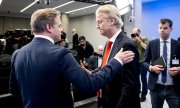 Le fondateur du NSC, Pieter Omtzigt, et Geert Wilders, lors de la présentation du programme gouvernemental, le 16 mai, à La Haye. (© picture alliance/ANP/Koen van Weel)
