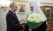Das Oberhaupt der Russisch-Orthodoxen-Kirche, Kyrill I., hat eine enge Verbindung zu Präsident Putin. (© picture alliance / ASSOCIATED PRESS / Gavriil Grigorov)