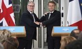 Büyük Britanya Başbakanı Keir Starmer (solda) ve Fransa Cumhurbaşkanı Emmanuel Macron, 10 Temmuz'da Londra'da düzenlenen ortak basın toplantısında. (©picture alliance/ASSOCIATED PRESS/Leon Neal)