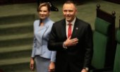 Karol Nawrocki and Marta Nawrocka. (picture alliance / ASSOCIATED PRESS  Czarek Sokolowski)