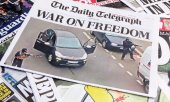 Front pages after the attack on Charlie Hebdo in 2015. (© picture-alliance/dpa)
