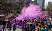 Zum Weltfrauentag 2020 waren in den meisten Ländern der Welt, wie hier in Mexiko, noch Großdemonstrationen möglich. (© picture-alliance/Jair Cabrera Torres)