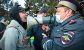 Am Rande einer Pro-Nawalny-Demonstration in Ulan-Ude am 21. April 2021. (© picture-alliance/Anna Ogorodnik)