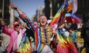 In den Jahren zuvor kamen zur Budapest Pride rund 30.000 bis 40.000 Menschen, am Samstag waren es laut Veranstaltern knapp 200.000. (© picture alliance/ASSOCIATED PRESS/Rudolf Karancsi)