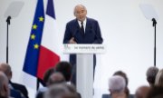 Bayrou stellte am Dienstag die wichtigsten Punkte des Haushaltsentwurfs für 2026 vor. (© picture alliance / abaca / Lafargue Raphael/ABACA)