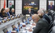 Kabinettssitzung unter Leitung des palästinensischen Premierministers Mohammad Mustafa in Ramallah am 22. Juli 2025. (© picture alliance / Anadolu / Palestinian Presidency / Handout)