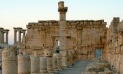 Nach der Zerstörung von Ausgrabungsstätten im Irak durch die IS-Terroristen ist nun die alte syrische Oasenstadt Palmyra bedroht. (© picture-alliance/dpa)