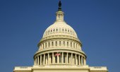Das Kapitol in Washington ist Sitz des US-Kongresses. (© picture-alliance/dpa)