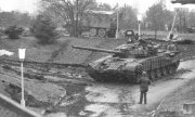 Советсткие солдаты в Вильнюсе, 14-е января 1991-го года. (© picture-alliance/dpa)