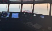 View across the Strait of Hormuz from the bridge of the Stena Bulk. (© picture-alliance/dpa)