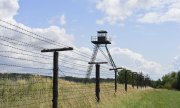 A preserved section of the Iron Curtain in the Czech Republic. © picture-alliance/dpa)