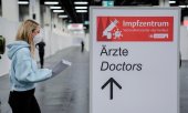 Impfzentrum in der Messe Köln. (© picture-alliance/dpa/Jens Krick)