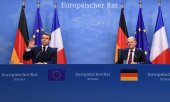 Le président français Emmanuel Macron et le nouveau chancelier allemand Olaf Scholz ont donné une conférence de presse à l'issue du sommet. (© picture-alliance/AP/John Thys)