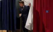 Macron sortant de l'isoloir, le 19 juin 2022. (© picture alliance / ASSOCIATED PRESS / Michel Spingler)