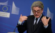 Бретон в феврале 2022 года. (© picture-alliance/Associated Press/Вирджиния Майо)