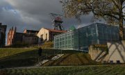 Новое здание Силезского музея в Катовице на территории старого горнодобывающего комбината. (© picture-alliance/аа/Артур Видак)
