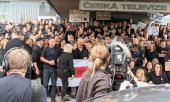 ČT-Mitarbeiter protestieren. (© picture alliance / CTK / Richard Mundl)
