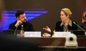 Ukrainian President Volodymyr Zelensky and the EU's High Representative for Foreign Affairs, Kaja Kallas, in Kyiv on 31 March. (© picture alliance / ASSOCIATED PRESS / Evgeniy Maloletka)