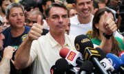 Bolsonaro's strong performance came as a surprise, as pre-election polls had put Lula ahead by around three percentage points. (© picture alliance / AP Photo/Lucas Landau)