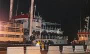 Die Besatzung ist vor der Küste Kalabriens von Bord gegangen und hat die Flüchtlinge ihrem Schicksal überlassen. (© picture-alliance/dpa)