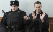 Navalny, seen here during his arrest in March, was sentenced to 30 days in custody on Monday. (© picture-alliance/dpa)