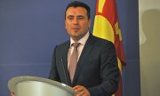 Mazedoniens Premier Zoran Zaev bei einer Pressekonferenz mit seinem bulgarischen Amtskollegen. (© picture-alliance/dpa)