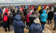 Mass prayers near Gdansk. (© picture-alliance/dpa)