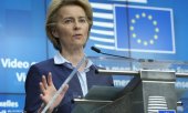 La présidente de la Commission, Ursula von der Leyen, présente les résultats du sommet. (© picture-alliance/dpa)