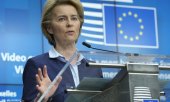 EU-Kommissionspräsidentin von der Leyen präsentiert die Ergebnisse des Gipfels.(© picture-alliance/dpa)