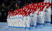 Kinder singen bei der Abschlussaufführung. (© picture alliance/ASSOCIATED PRESS/Natacha Pisarenko)