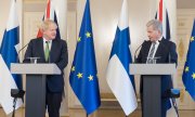 Премьер-министр Великобритании Борис Джонсон (слева) на приёме у президента Финляндии Саули Ниинистё 11 мая 2022 года. (© picture-alliance/Xinhua News Agency/Офис президента Финляндской Республики)