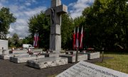 Варшава, Волынский сквер: памятник жертвам Волынской резни. (© picture-alliance/NurPhoto/Доминика Зажицка)