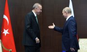 Erdoğan und Putin trafen sich im Rahmen der Cica-Konferenz im kasachischen Astana. (© picture alliance / AA / TUR Presidency/Murat Cetinmuhurdar)