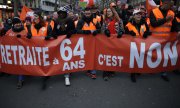 The protests were accompanied by strikes at transport companies, schools and offices. (© picture-alliance/dpa/MAXPPP / Lp/Olivier Arandel)