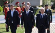 Премьер Грузии Ираклий Гарибашвили 8 августа на кладбище, где захоронены погибшие в 2008 году. (© picture-alliance/AA/Georgian Prime Ministry/Handout)