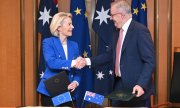 EU-Kommissionschefin Ursula von der Leyen und Australiens Premierminister Anthony Albanese am Dienstag in Canberra. (© picture alliance / ASSOCIATED PRESS / Lukas Coch )
