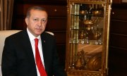 Erdoğan (left) and Davutoğlu. The new election is to take place 1 November. (© picture-alliance/dpa)