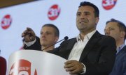 Macedonian leader Zoran Zaev at the referendum press conference in Skopje. (© picture-alliance/dpa)
