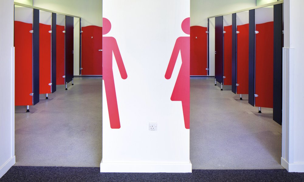 Transgender Beginnt Akzeptanz auf dem Schulklo?