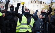 Over the past year the yellow vests have regularly held protest actions at traffic junctions across the country. (© picture-alliance/dpa)