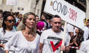 Une manifestation contre les mesures de confinement, le 9 mai, à Munich. (© picture-alliance/dpa)