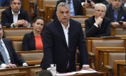 Orbán Macar parlamentosunda (30 Mart 2020). © picture-alliance/dpa)
