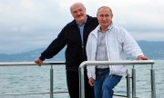 Лукашенко и Путин: прогулка на яхте в Чёрном море. (© picture-alliance/Сергей Ильин)