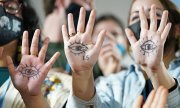 Activists in Glasgow on November 10. Organisations such as Greenpeace have already criticised the draft as inadequate and unspecific. (© picture-alliance/Jane Barlow/PA Wire)