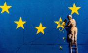 Dans le cadre d'une exposition consacrée à Banksy organisée à Mülheim, en Allemagne, l'artiste livre son interprétation du Brexit. (© picture alliance / imageBROKER / Raimund Franken)